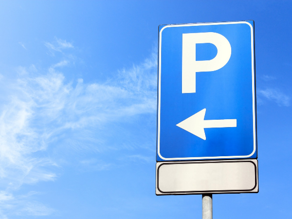 岐阜県図書館　純喫茶もくじ堂　駐車場