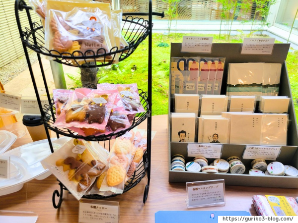 岐阜県図書館　純喫茶もくじ堂　写真